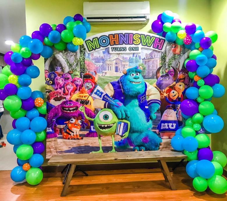 تم تولد هیولاها - Monsters